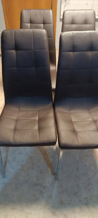 Mesa comedor y 4 sillas