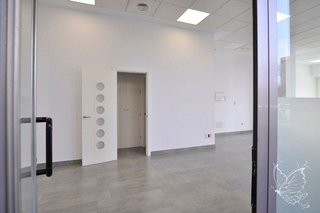 Local comercial en venta en Salvador en Madrid