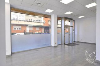 Local comercial en venta en Salvador en Madrid
