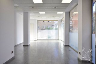 Local comercial en venta en Salvador en Madrid
