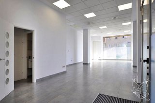 Local comercial en venta en Salvador en Madrid