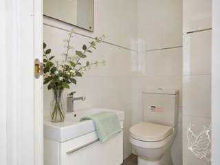 Local comercial en venta en Salvador en Madrid