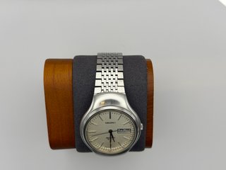Seiko Quartz V.F.A. 3823-7000 Plata