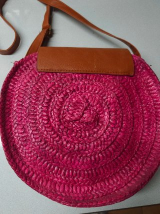 Bolso redondo de ratán
