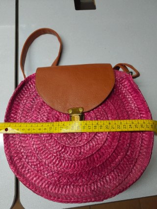 Bolso redondo de ratán