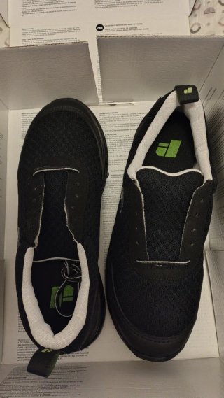 Zapatos de seguridad negros y grises