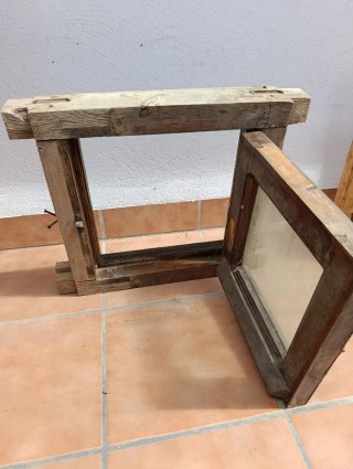 Ventana rústica madera antigua 50x50x9