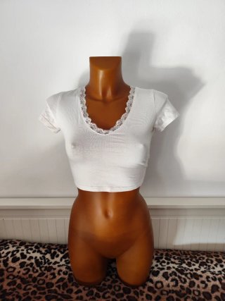 Crop top blanco con encaje Talla S