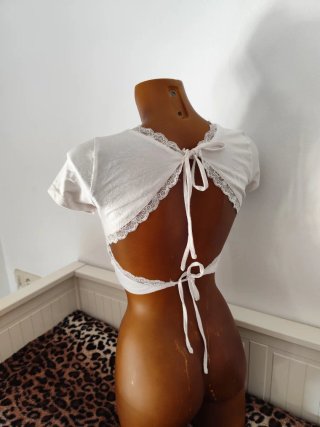 Crop top blanco con encaje Talla S