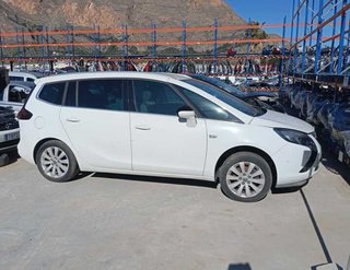 13292358 piloto trasero opel zafira tourer 481371