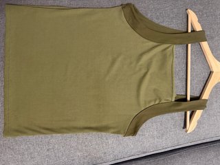 Camiseta verde de tirantes