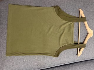 Camiseta verde de tirantes