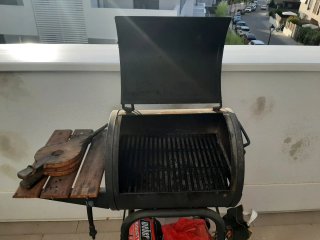 Barbacoa Char Griller Negra y Marrón