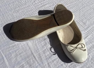 Zapatos Bailarinas Blancos con Lazo