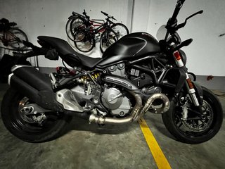 Ducati Monster 821 Negra