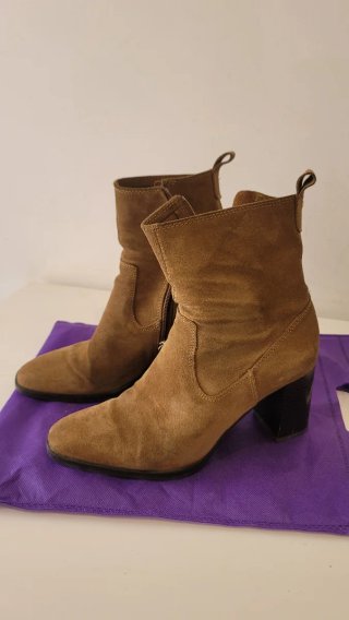 Botines Zara ante tacón marrón