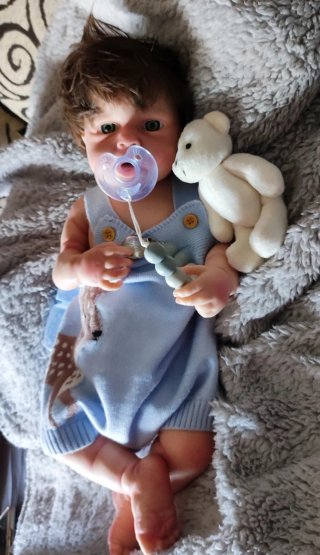 Rebor silicona pelo injertado moreno NIÑO