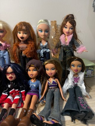 Lote 12 Muñecas Bratz + Accesorios