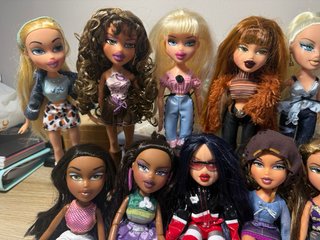 Lote 12 Muñecas Bratz + Accesorios