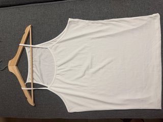 Camiseta blanca de tirantes