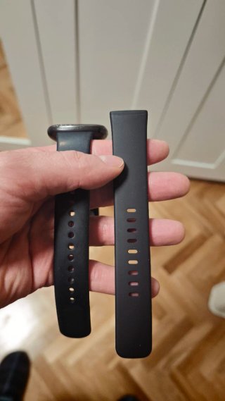 Fitbit Versa 3. Con cargador y correa nueva.