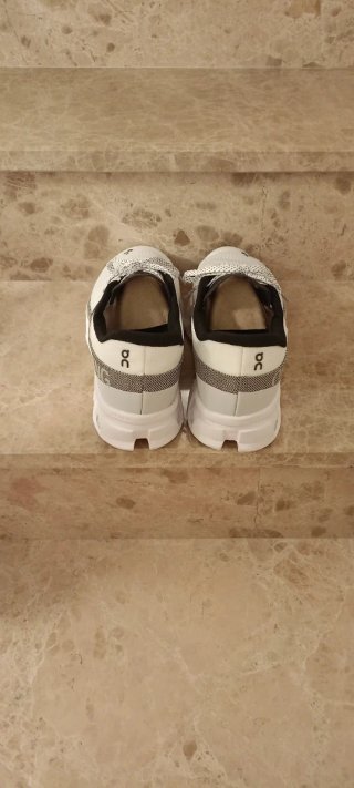 Zapatillas On Running Talla 45. Nuevas sin estrena