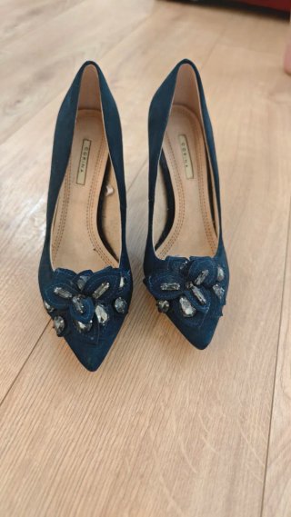 Zapatos de tacón azul con pedrería Talla 38 Corina