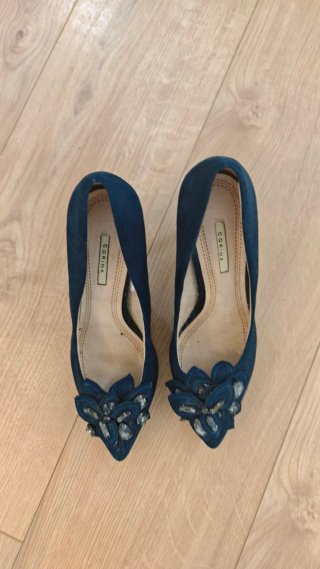 Zapatos de tacón azul con pedrería Talla 38 Corina