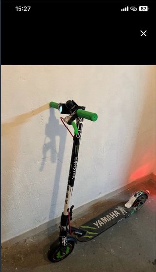 Patinete Eléctrico xiaomi con vinillo Monster