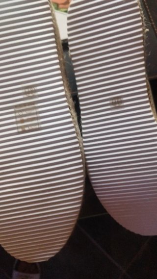 Zapatos de mujer perforados
