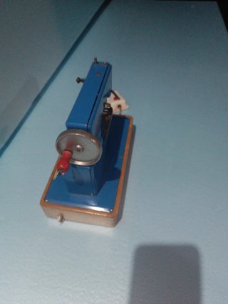 Máquina de coser Regina azul