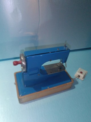 Máquina de coser Regina azul