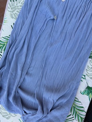 Falda larga azul con botones