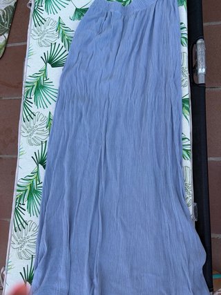 Falda larga azul con botones
