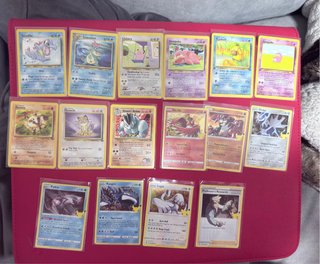 Lote Cartas Pokémon Vintage y 25 Aniversario