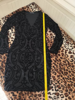 Vestido negro con detalles de terciopelo Talla L