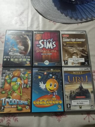 Lote 6 Juegos PC: Asteroids, Sims, Uru, Troonies,