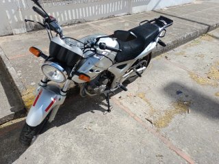 Honda CBF250 Plata 2007 negociable
