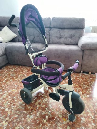 Triciclo infantil