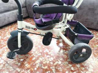 Triciclo infantil