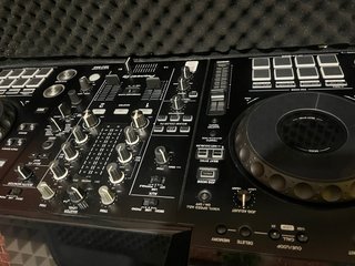 Pioneer DJ XDJ-RX3 con maletín