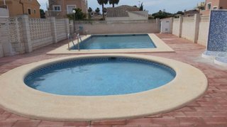 Alegre y bonito apartamento en Denia