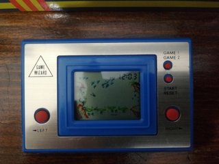 CONSOLA GAME WIZARD FROG RANAS SALTANDO. VINTAGE