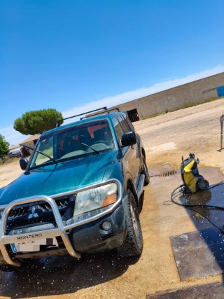 Mitsubishi Montero 2005