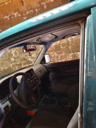 Mitsubishi Montero 2005