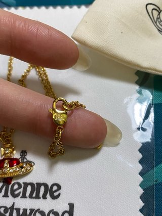 Collar Vivienne Westwood Dorado y Rojo
