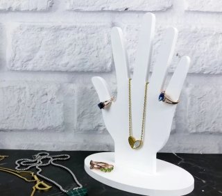 Figuras  de escayola hechos a mano