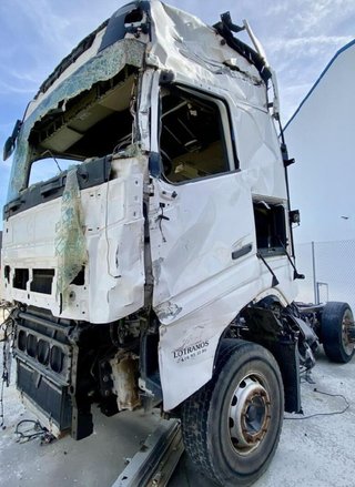 Volvo pantalla multifunción 22041180 fh4