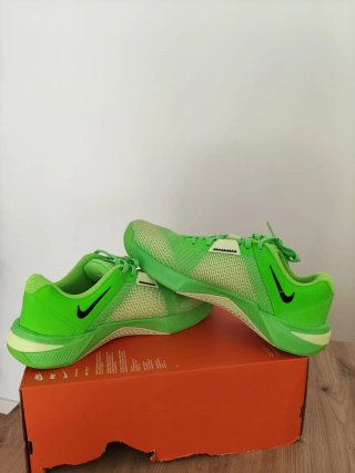 T40,5 Nike Metcon 10 Verde