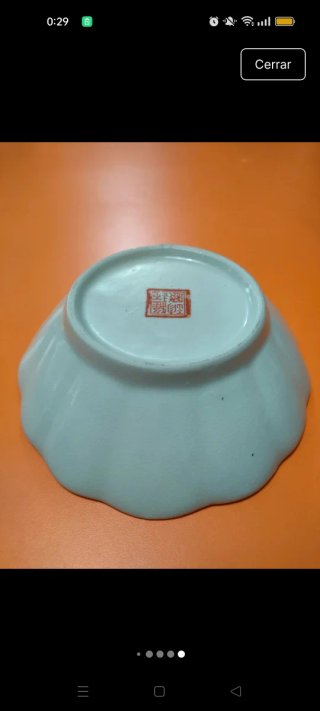 Bol antiguo en forma de concha años 60